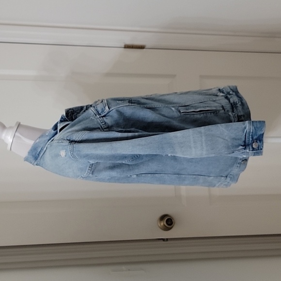 Madewell Size M Oversized Jean Jacket, Distressed, Medium Wash, Exc. Usede Cond. - Picture 6 of 12